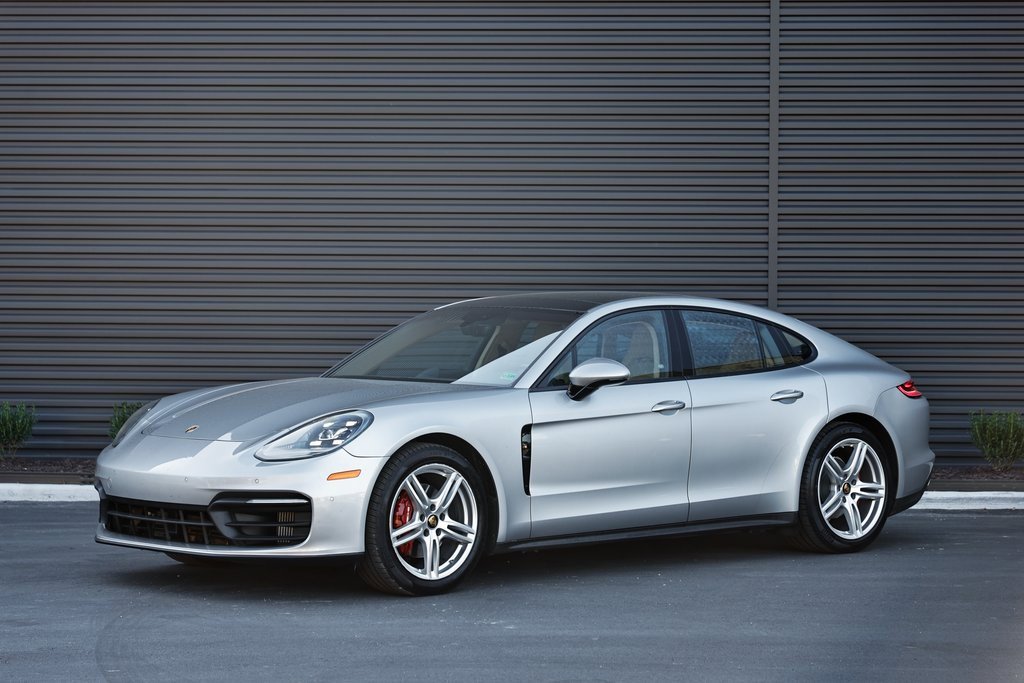 Used 2021 Porsche Panamera 4 image 1