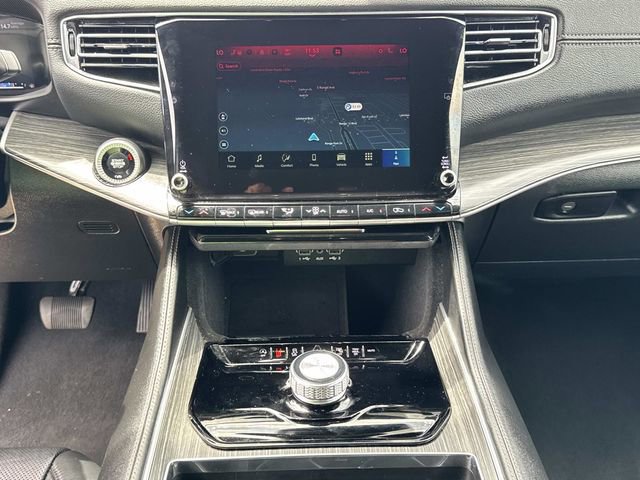 Used 2024 Jeep Wagoneer Series II w/ Flexible Seating Group RWD image 29