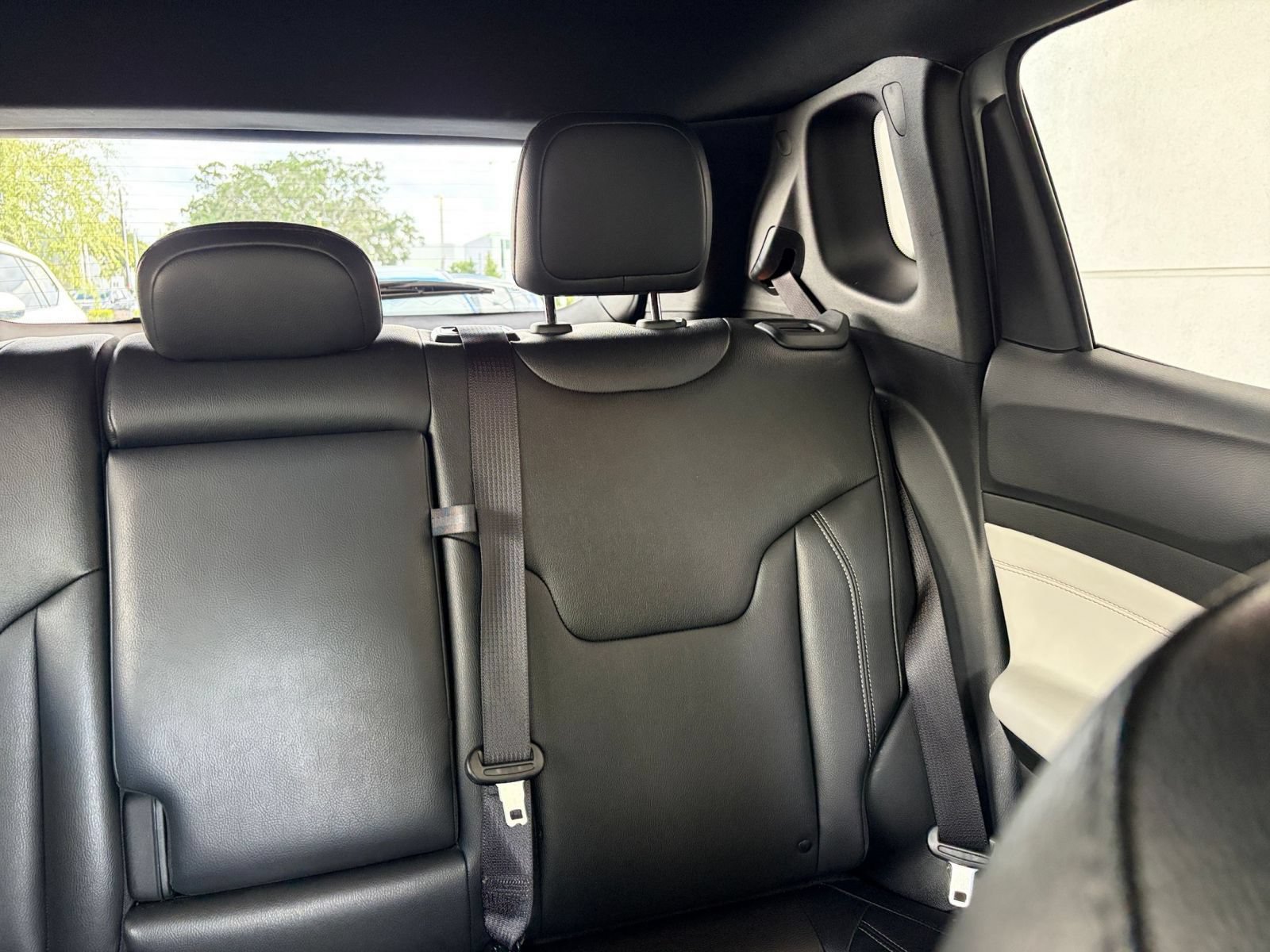 Used 2025 Jeep Compass Limited AWD/4WD image 36