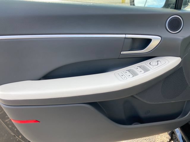 Used 2025 Hyundai Sonata SEL FWD image 16