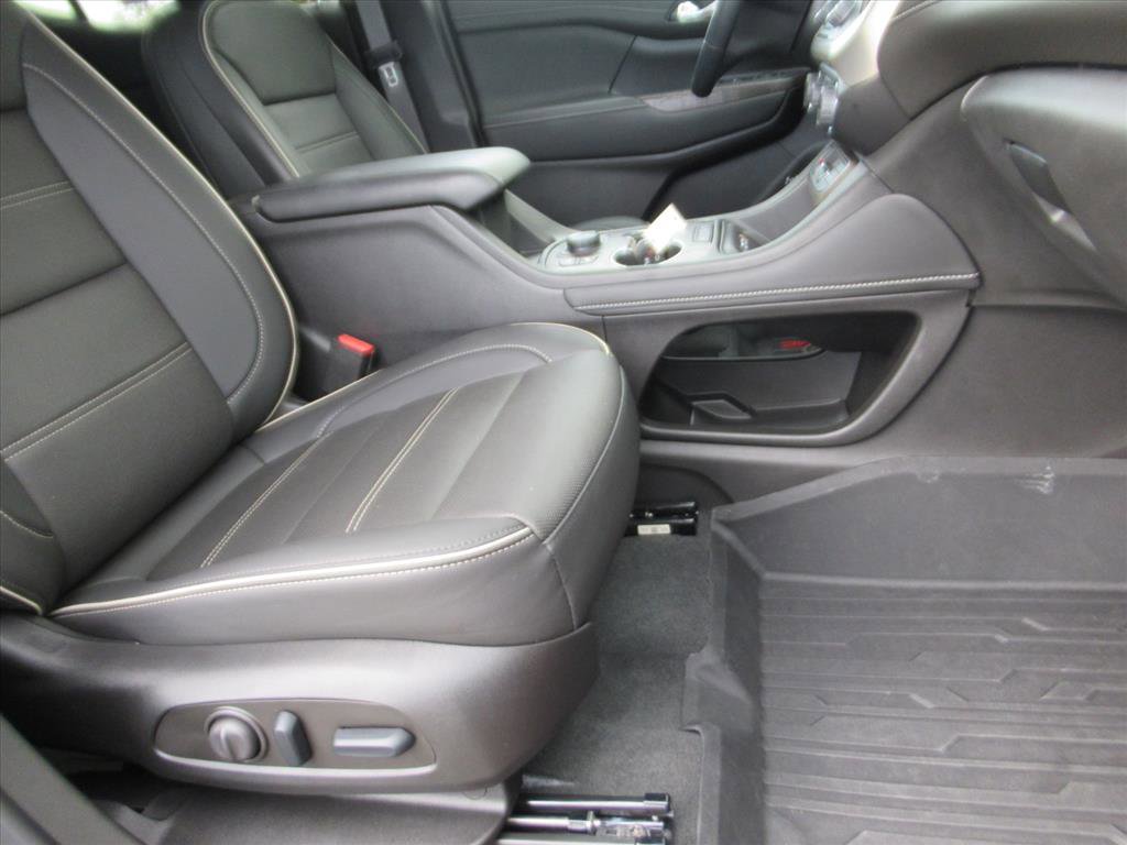 Used 2023 GMC Acadia Denali w/ Denali Ultimate Package image 9