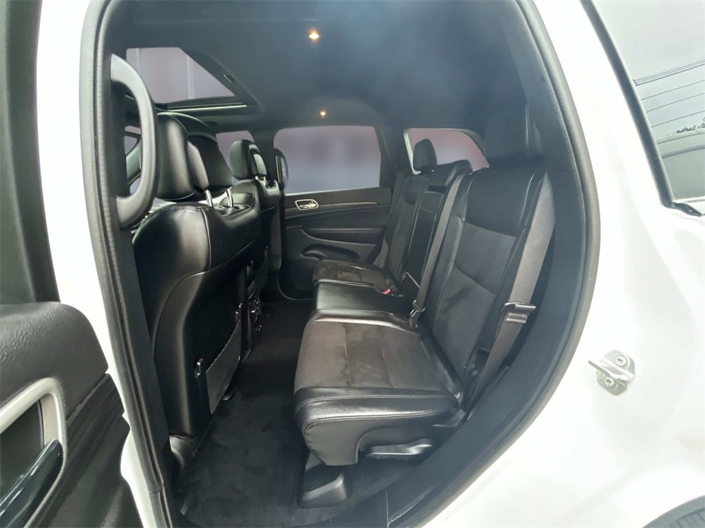 Used 2022 Jeep Grand Cherokee Laredo X image 12