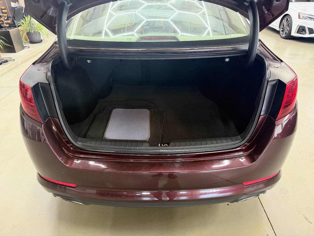 Used 2012 Kia Optima EX FWD image 9