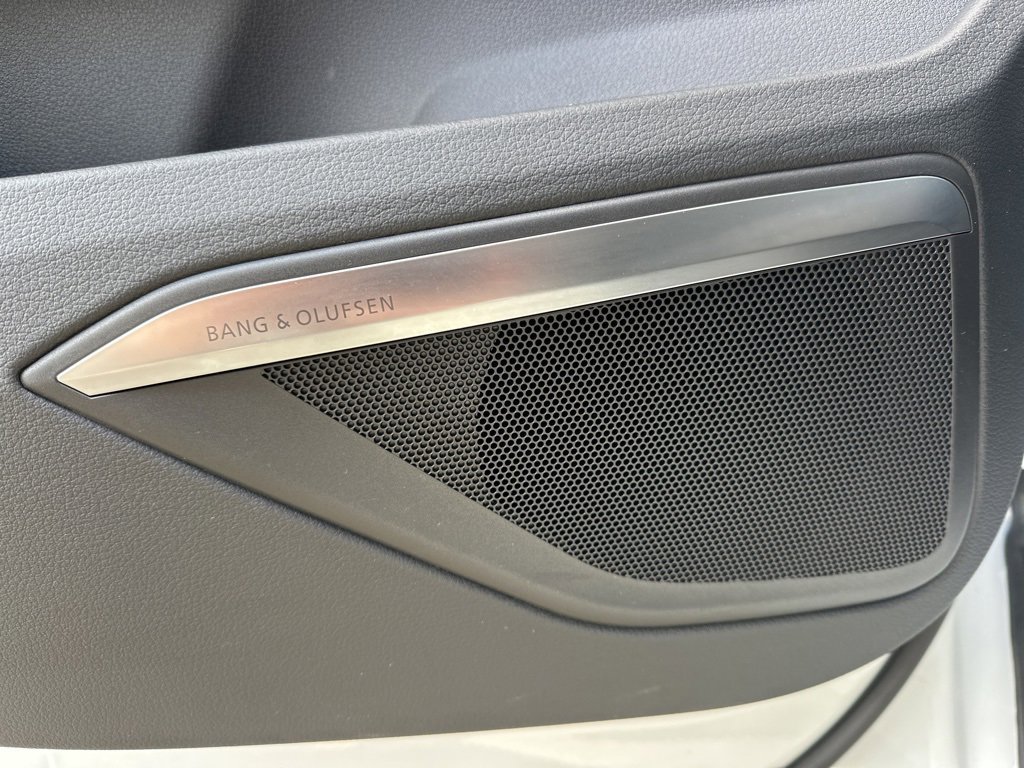 Used 2024 Audi Q8 e-tron Prestige image 58