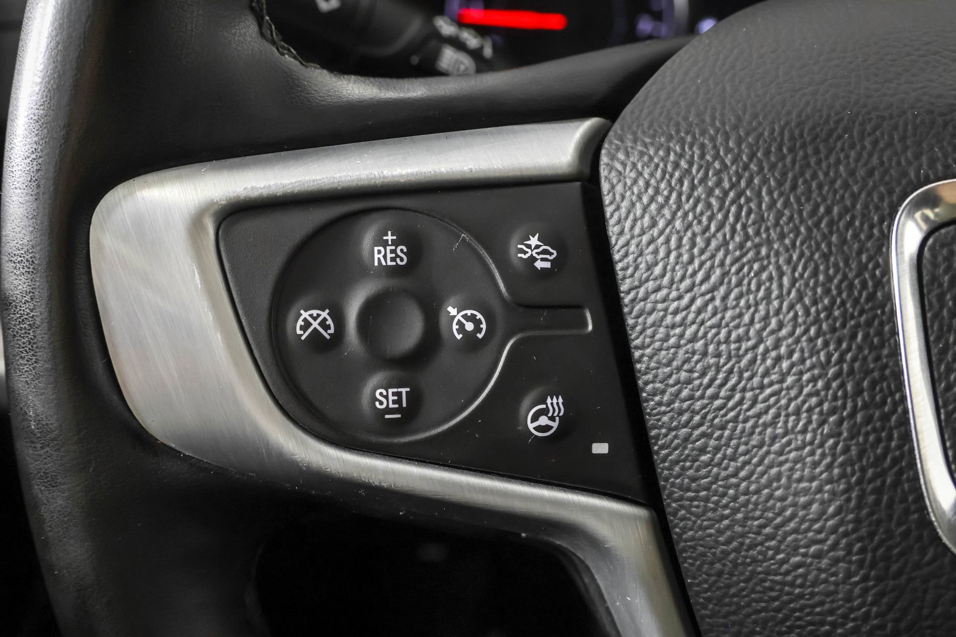 Used 2023 GMC Terrain SLT image 27