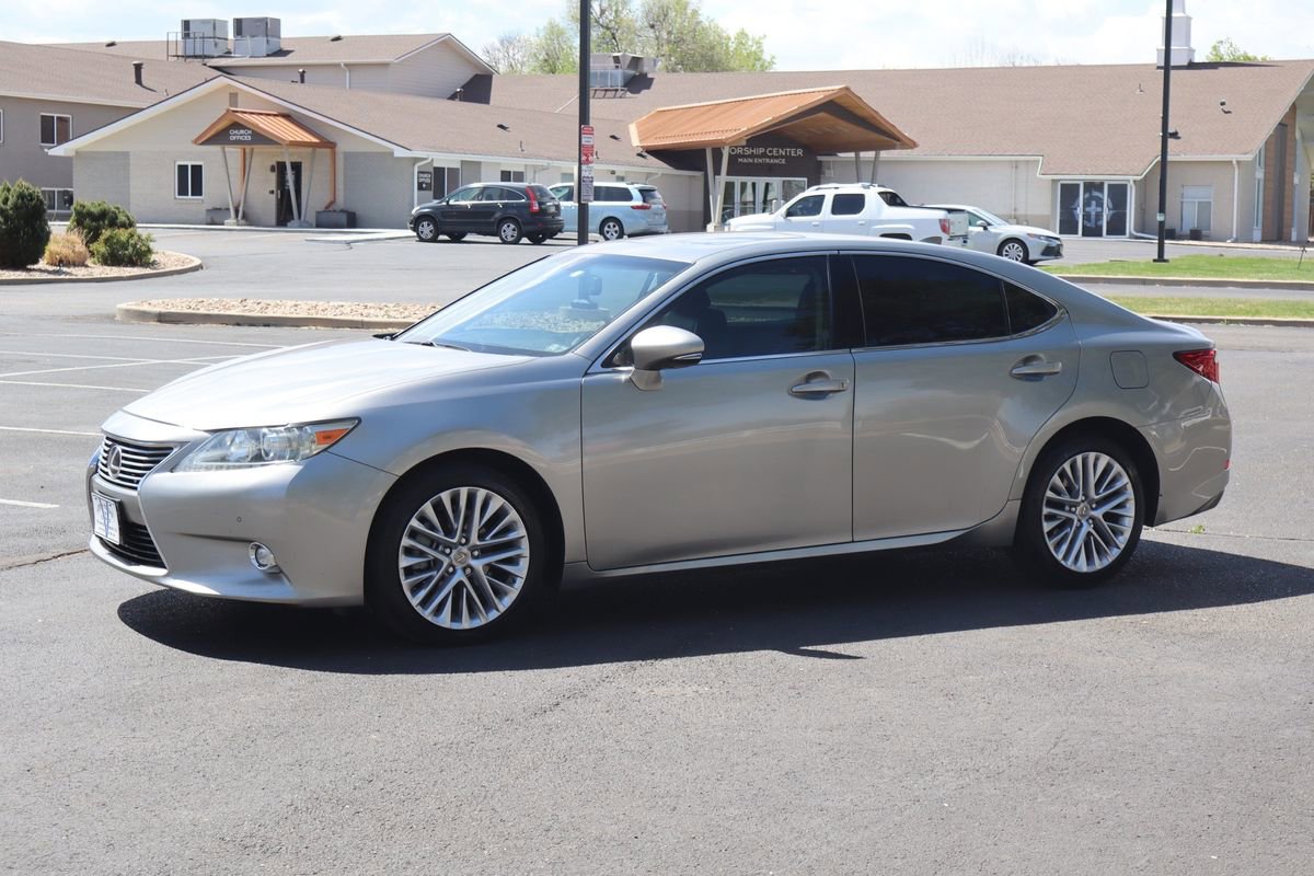 Used 2015 Lexus ES 350 w/ Luxury Package image 10