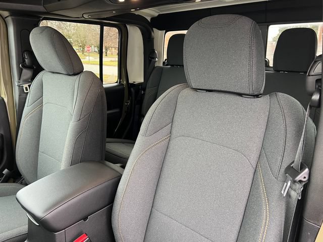 New 2026 Jeep Gladiator Sport AWD/4WD image 13