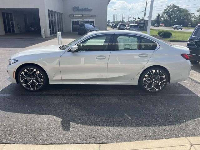 New 2025 BMW 330i xDrive Sedan w/ Premium Package AWD/4WD image 7