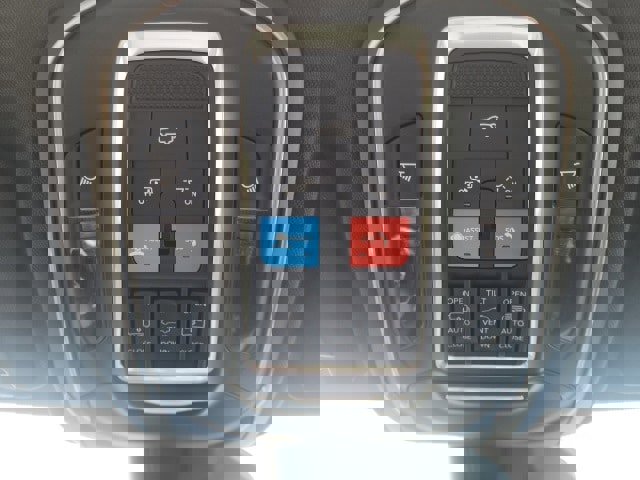 New 2025 Jeep Grand Cherokee Limited w/ Luxury Tech Group II image 14