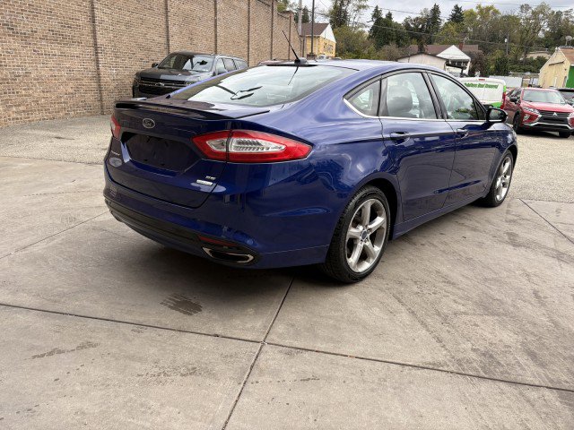 Used 2015 Ford Fusion SE w/ Equipment Group 201A image 3