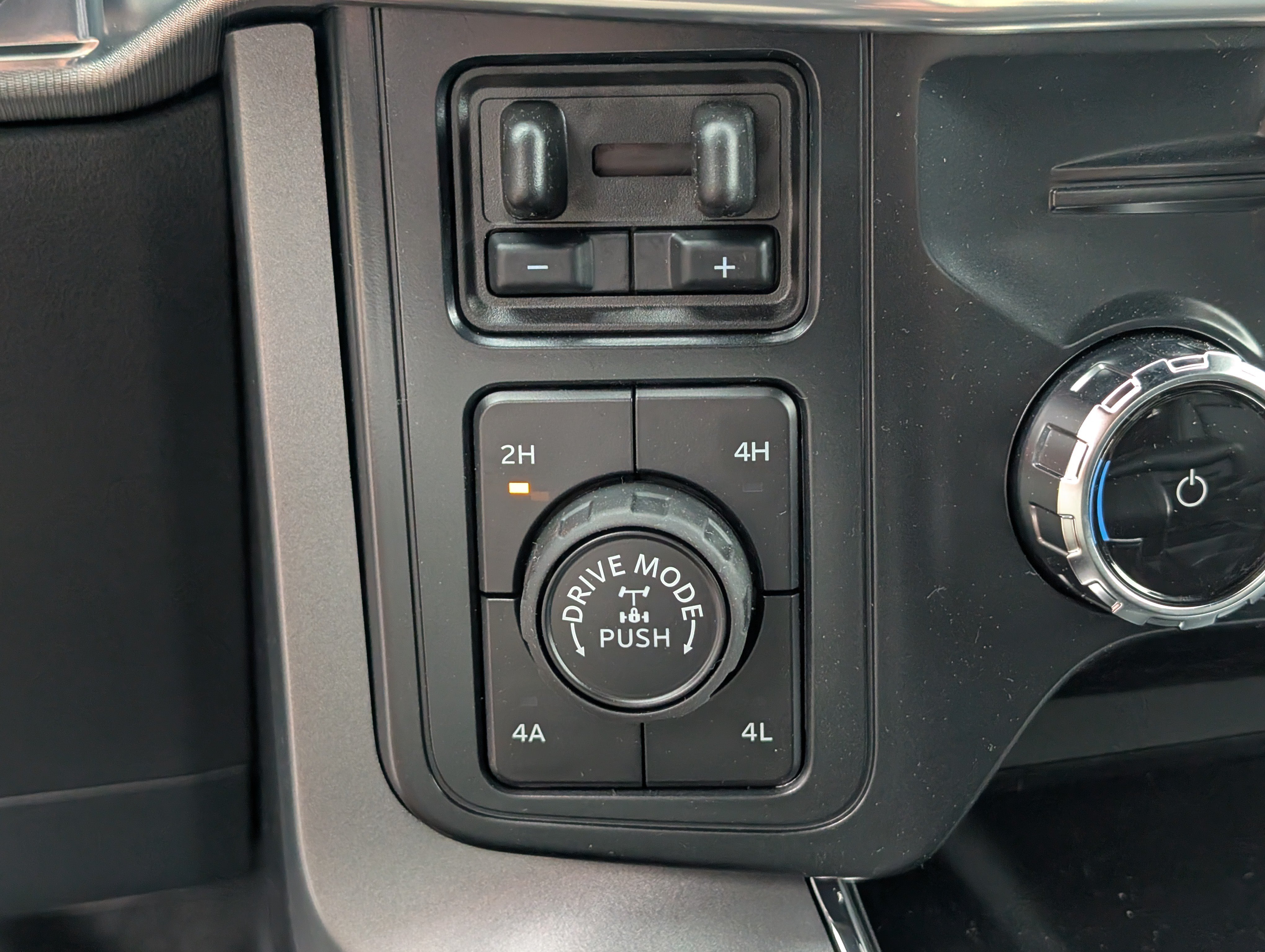 New 2026 Ford F150 Lariat w/ Equipment Group 502A High AWD/4WD image 28