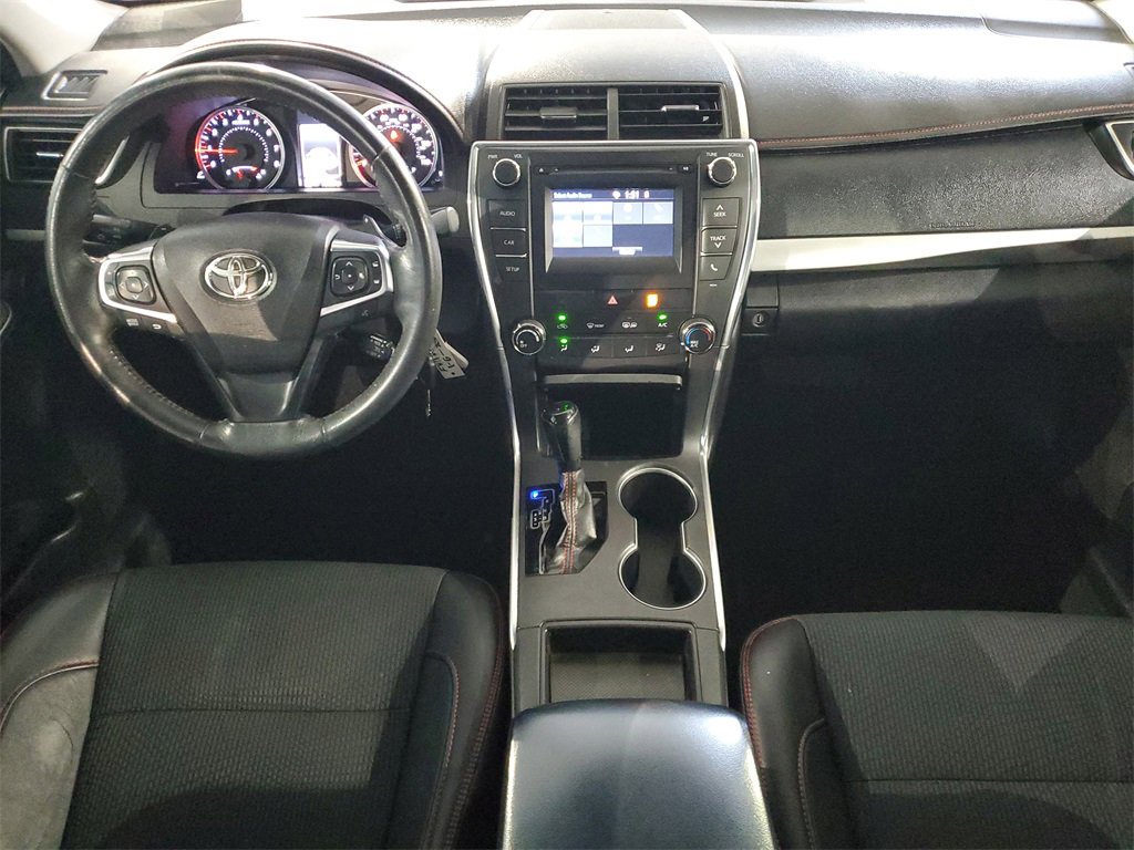 Used 2017 Toyota Camry XLE image 9