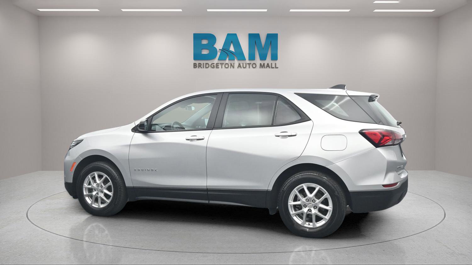 Used 2022 Chevrolet Equinox LS image 31