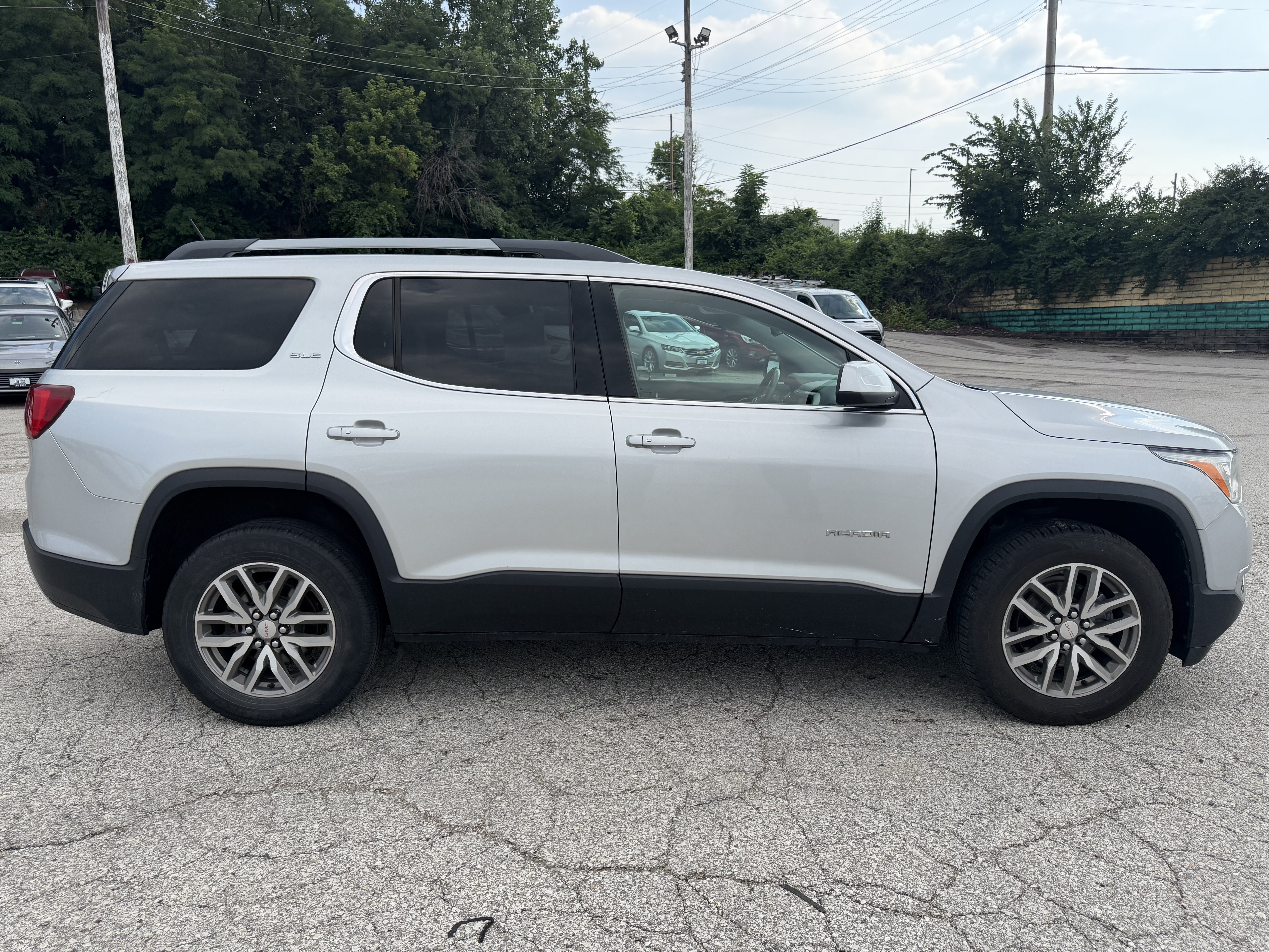 Used 2019 GMC Acadia SLE AWD/4WD image 8