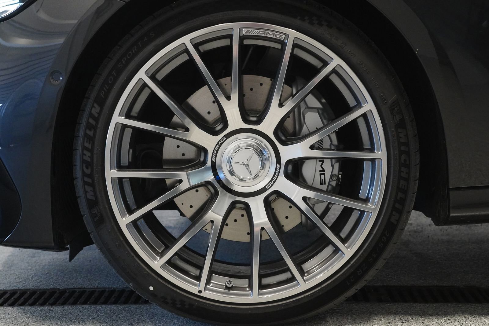 New 2026 Mercedes-Benz E 53 AMG e 4MATIC Sedan image 11