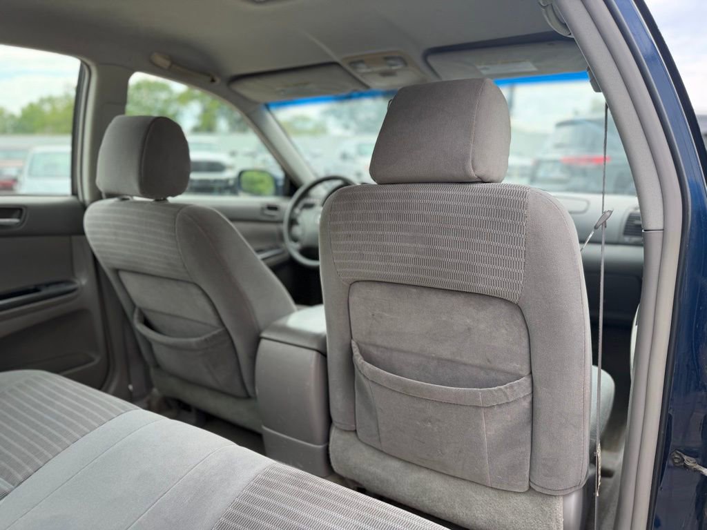 Used 2005 Toyota Camry LE FWD image 23