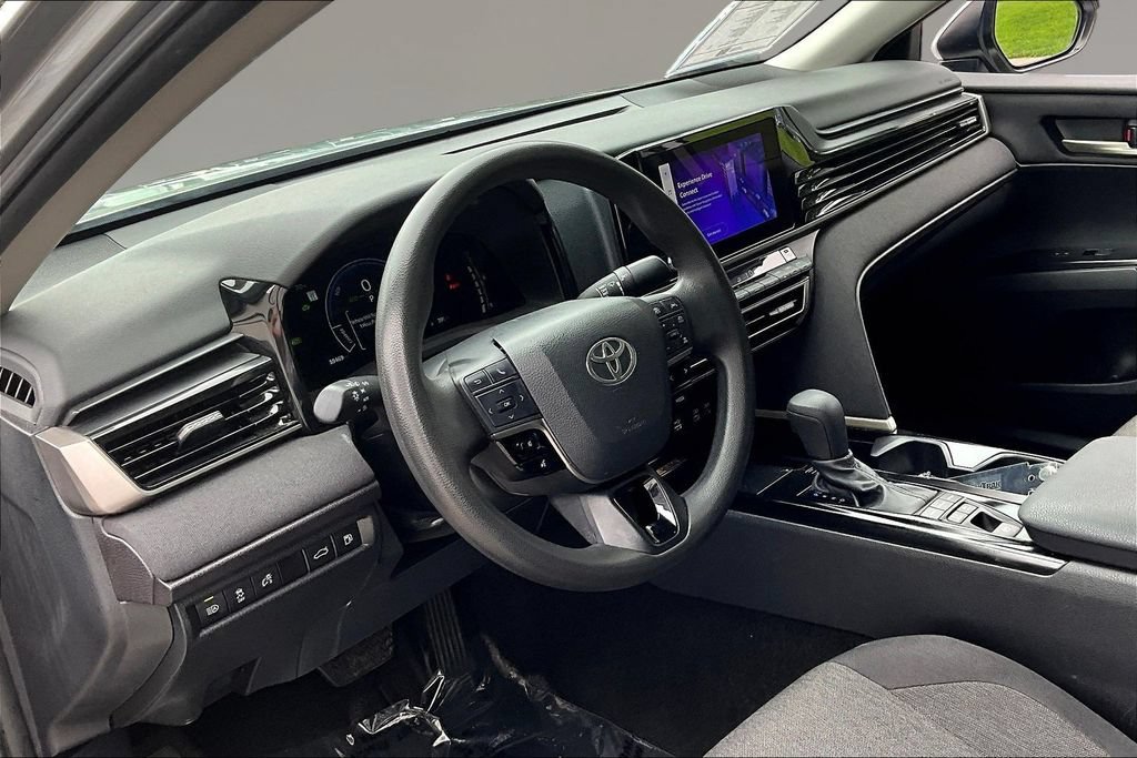 Used 2025 Toyota Camry LE FWD image 16