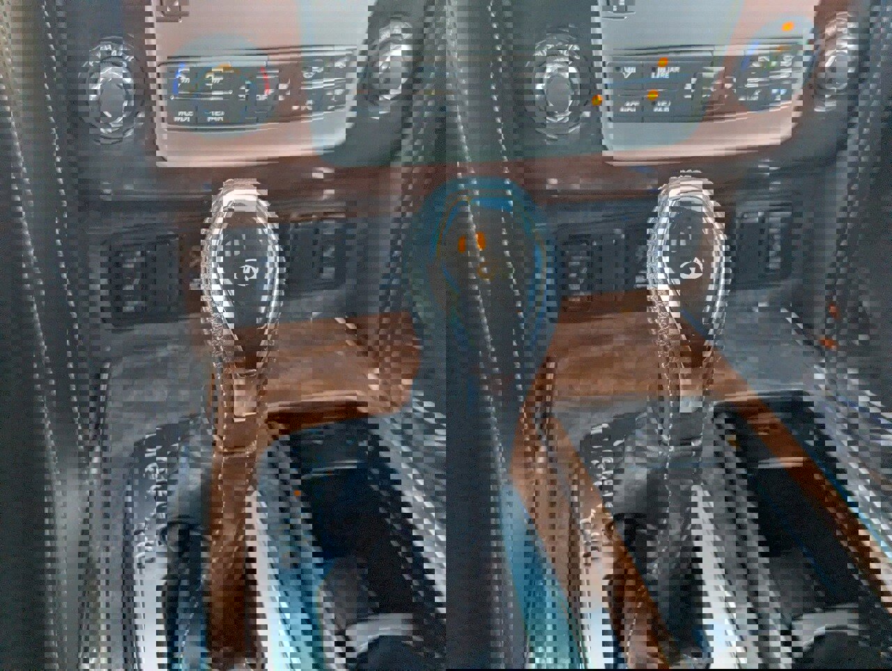 Used 2018 INFINITI QX80 Limited w/ All Season Package image 28