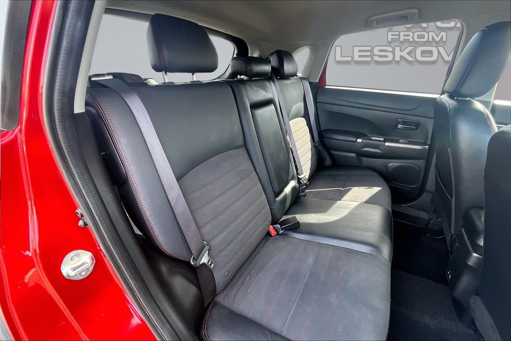 Used 2025 Mitsubishi Outlander Sport AWD image 26
