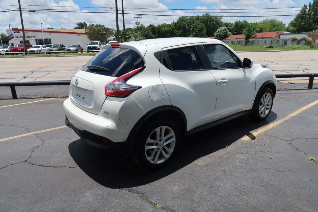 Used 2016 Nissan Juke SV FWD image 3