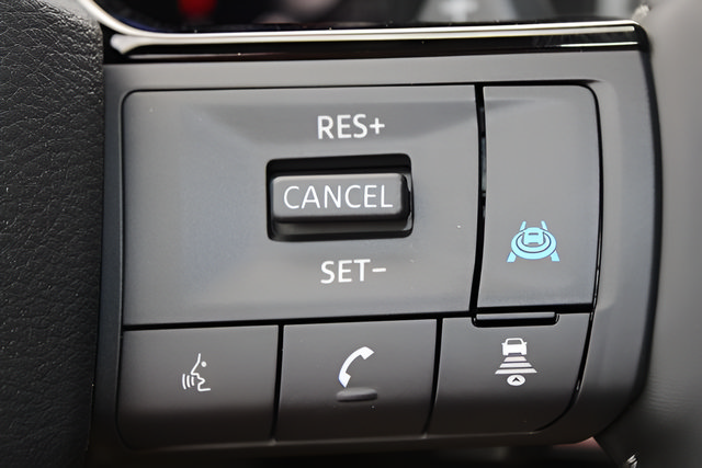 New 2026 Nissan Pathfinder SL AWD/4WD image 34