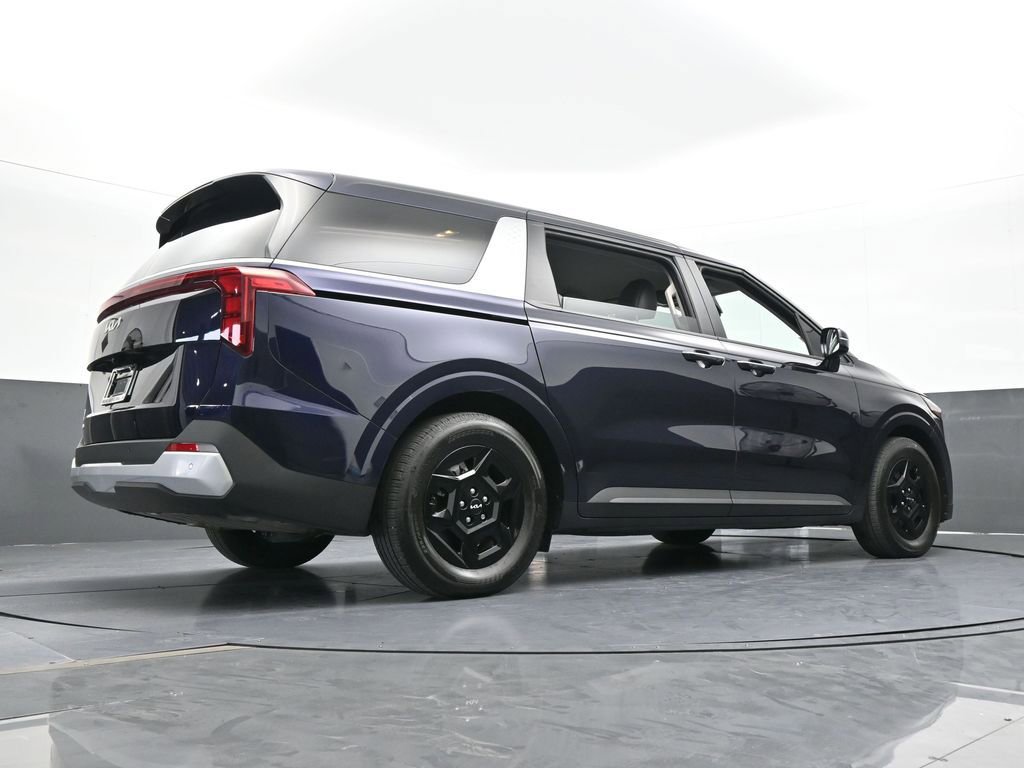 Used 2025 Kia Carnival image 64