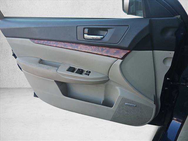 Used 2011 Subaru Outback 2.5i Limited image 20
