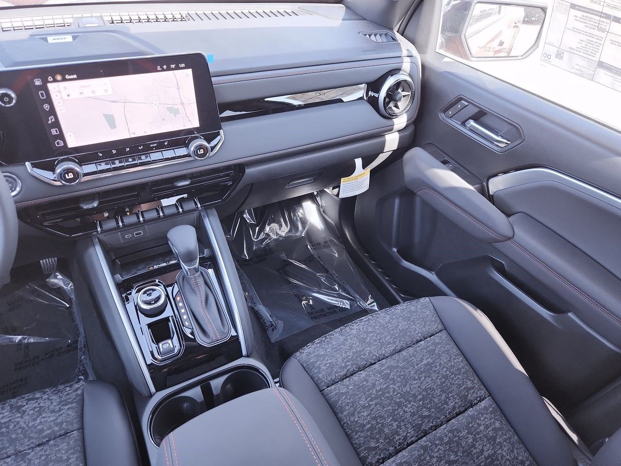 New 2025 Chevrolet Colorado Z71 w/ Midnight Edition image 11