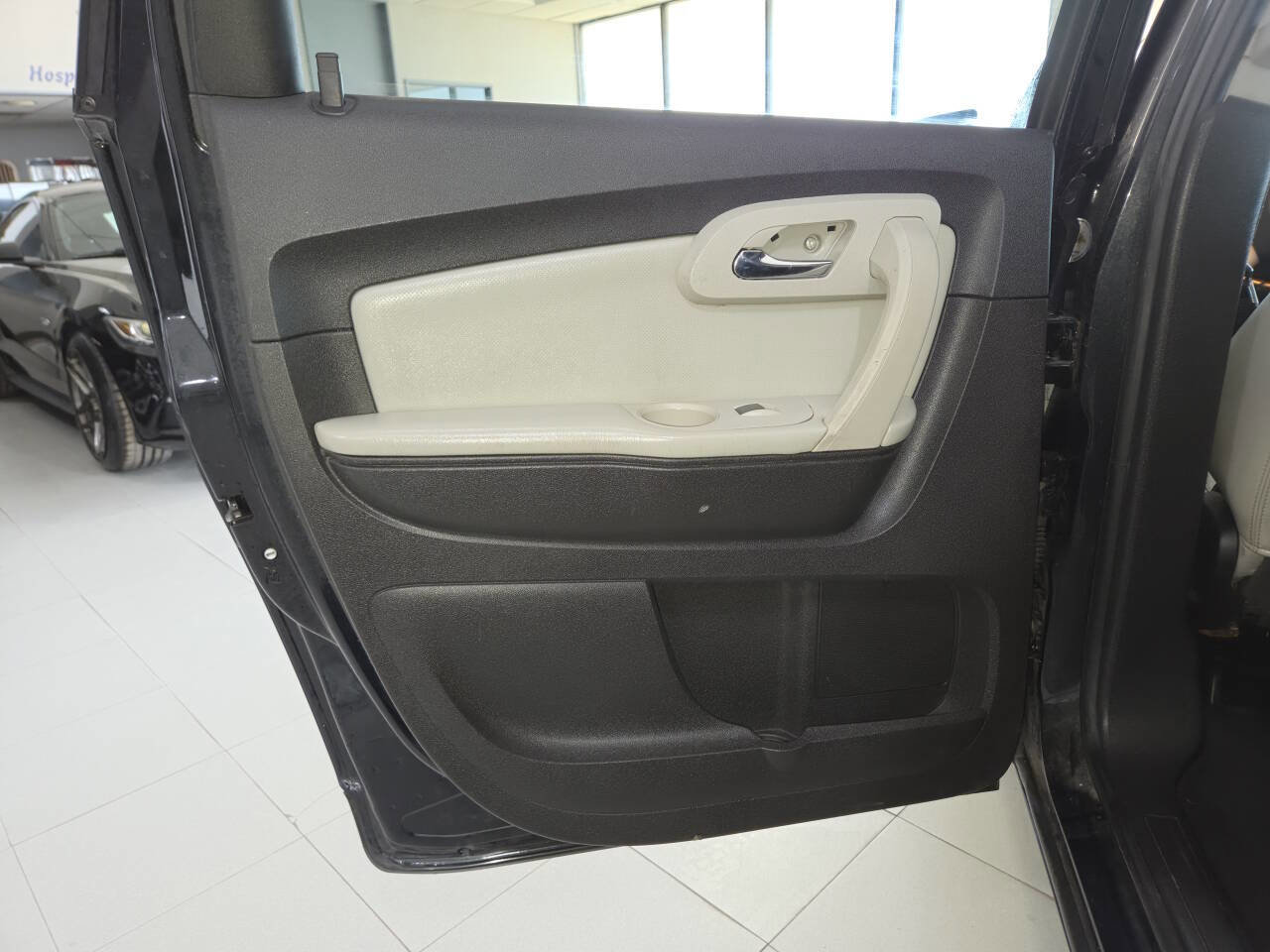 Used 2010 Chevrolet Traverse LTZ AWD/4WD image 19