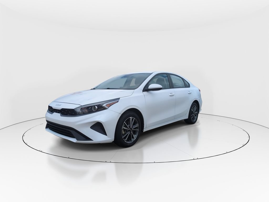 Used 2023 Kia Forte LXS FWD image 4