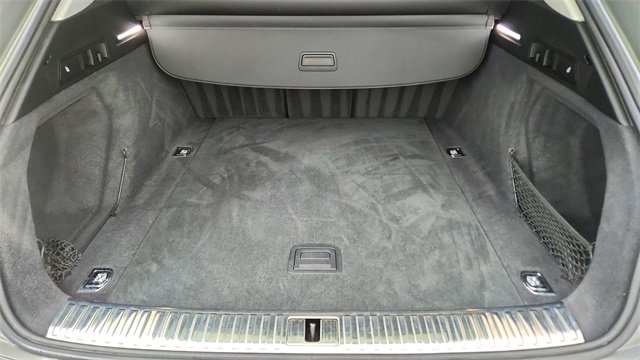 Used 2024 Audi Q8 e-tron Premium image 15