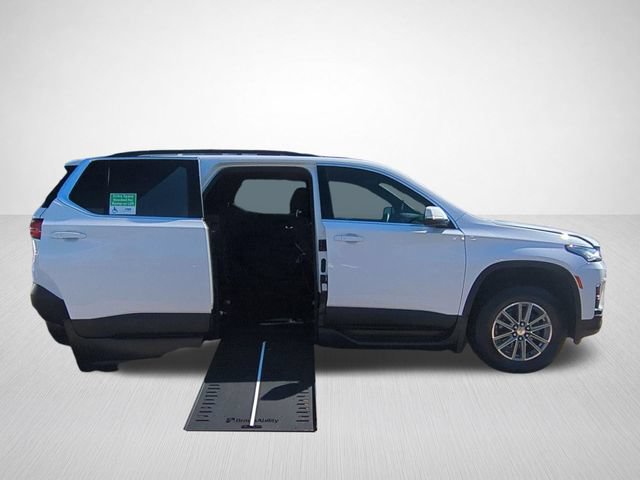 Used 2023 Chevrolet Traverse LT FWD image 37