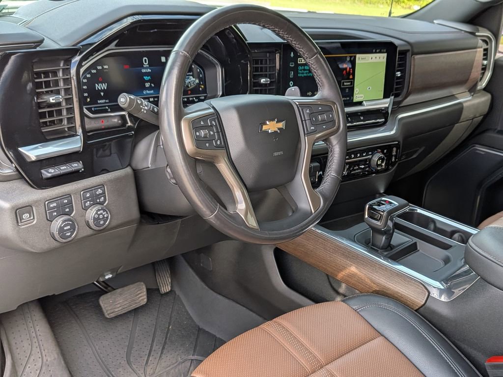Used 2023 Chevrolet Silverado 1500 High Country w/ High Country Premium Package AWD/4WD image 33