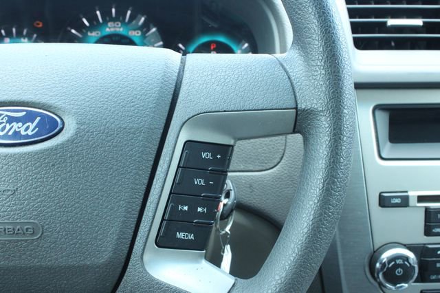 Used 2010 Ford Fusion SE FWD image 22