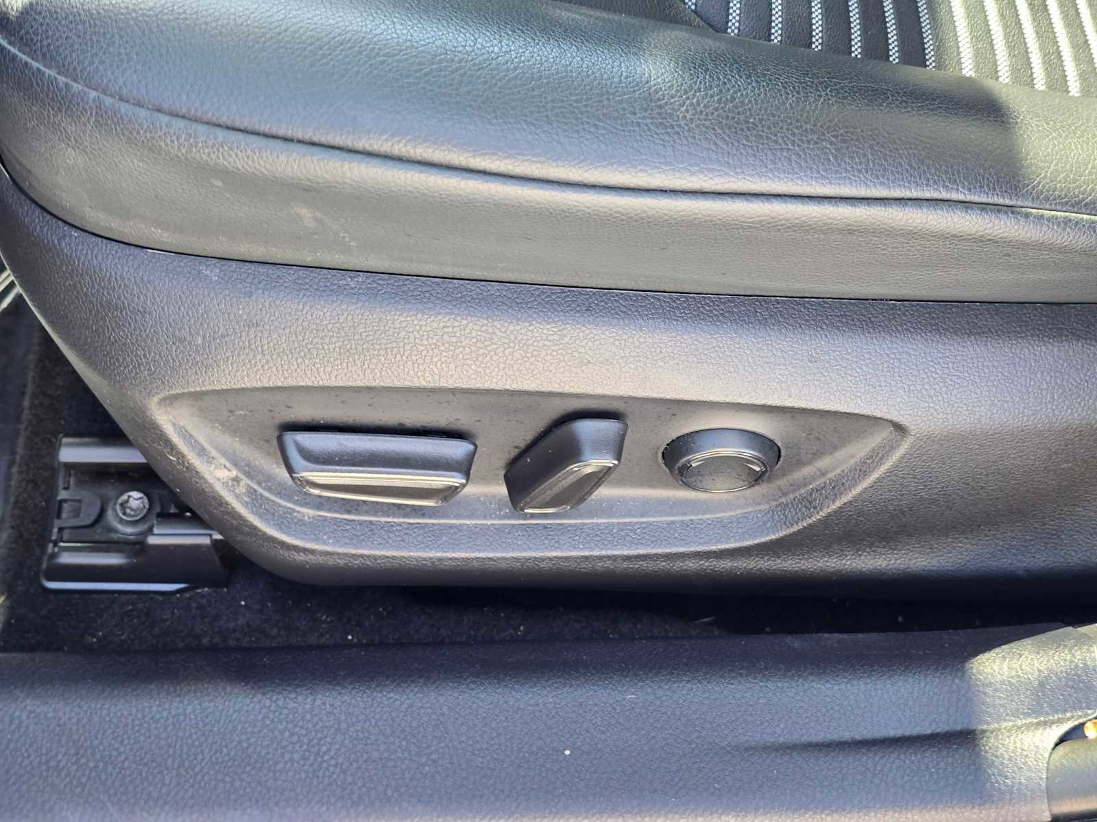 Certified 2022 Toyota Camry SE w/ Cold Weather Package image 24