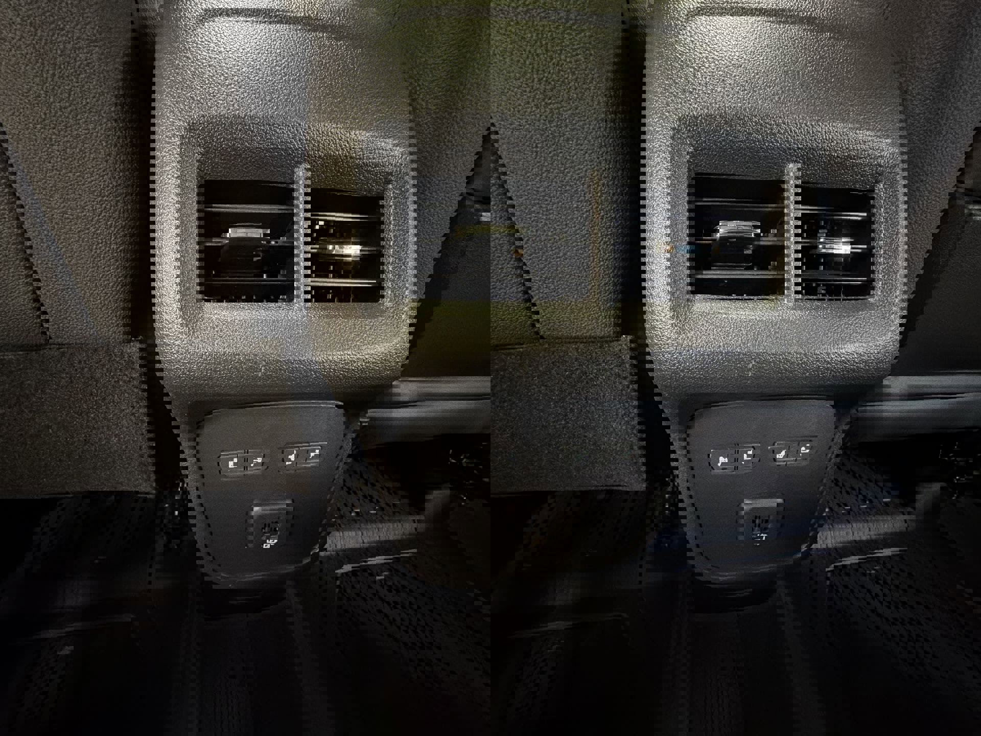 Used 2019 GMC Terrain Denali w/ Advanced Safety Package image 22