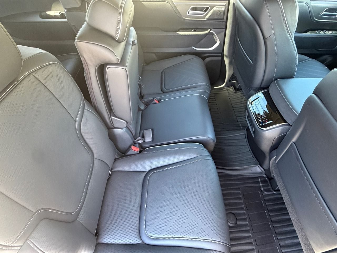 New 2027 INFINITI QX80 Luxe w/ Cargo Package AWD/4WD image 13
