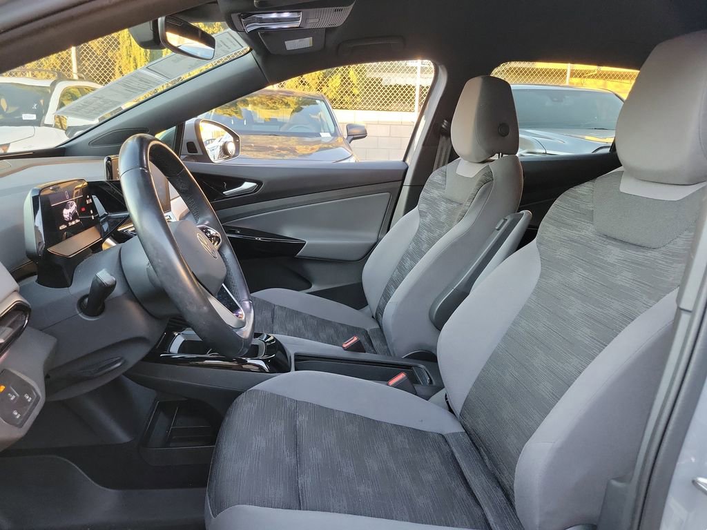 Used 2021 Volkswagen ID.4 Pro image 17