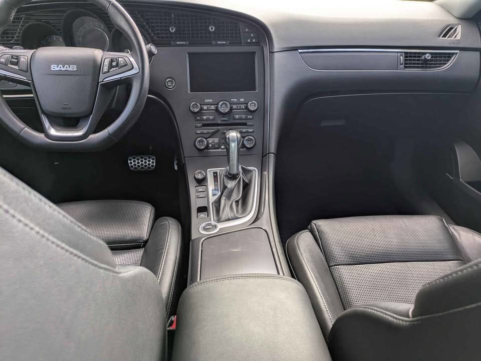 Used 2010 Saab 9-5 Aero w/ Rear Passenger Package image 13