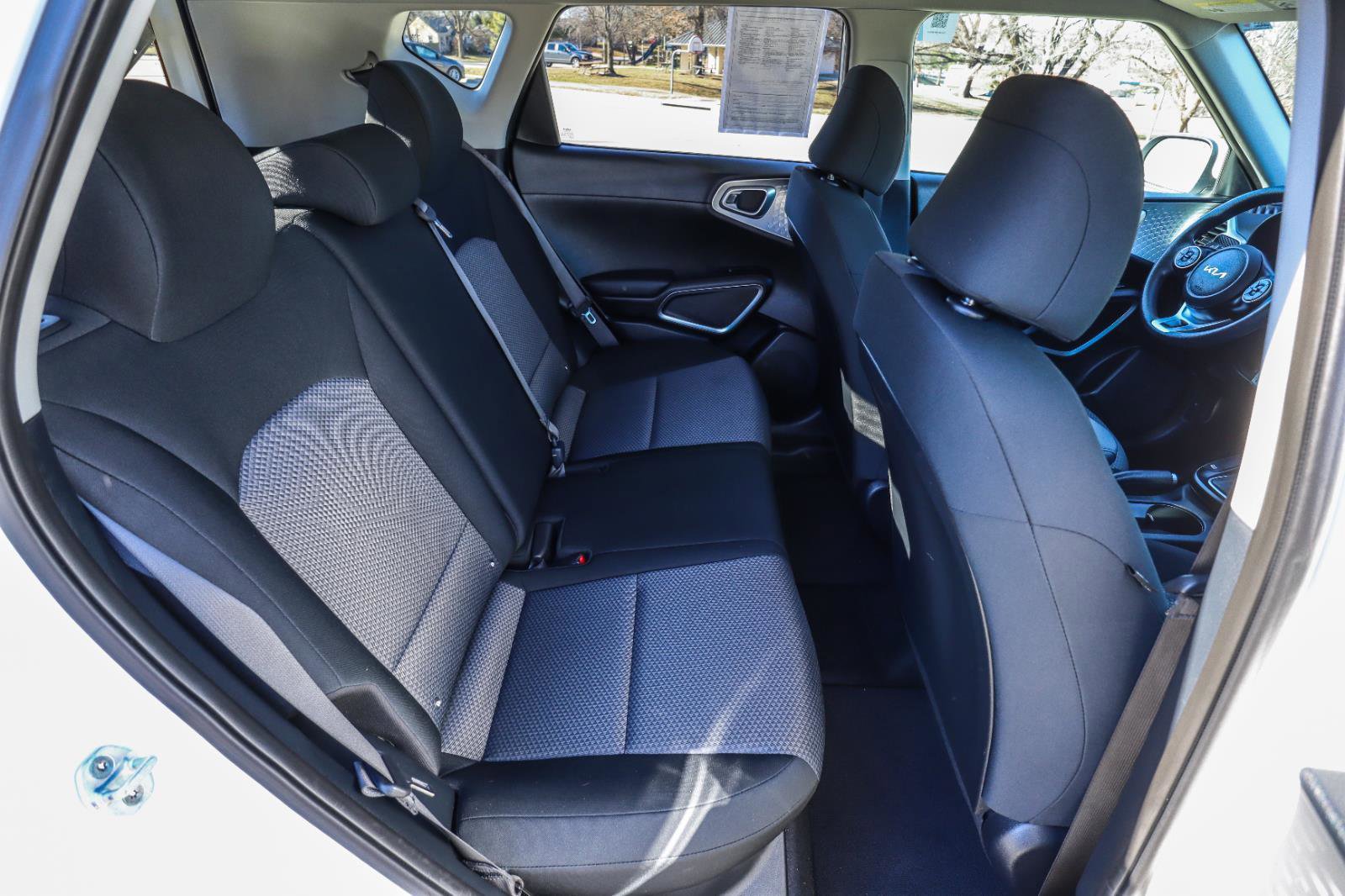Used 2022 Kia Soul LX FWD image 35