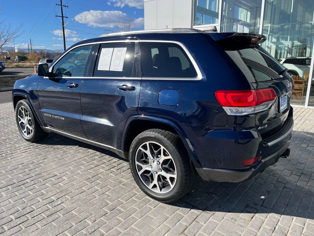 Used 2018 Jeep Grand Cherokee Limited image 3