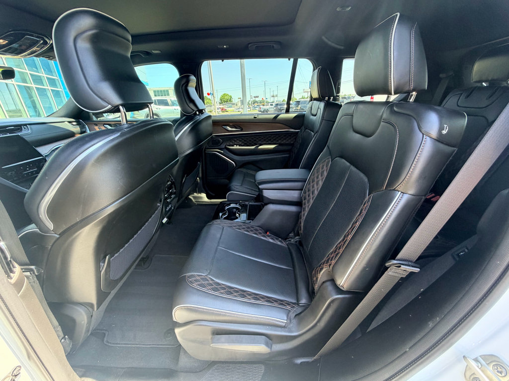Used 2024 Jeep Grand Cherokee L Summit w/ High Altitude Package AWD/4WD image 28