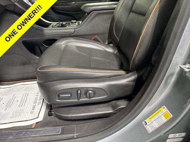 Used 2023 GMC Acadia AT4 w/ Technology Package AWD/4WD image 14