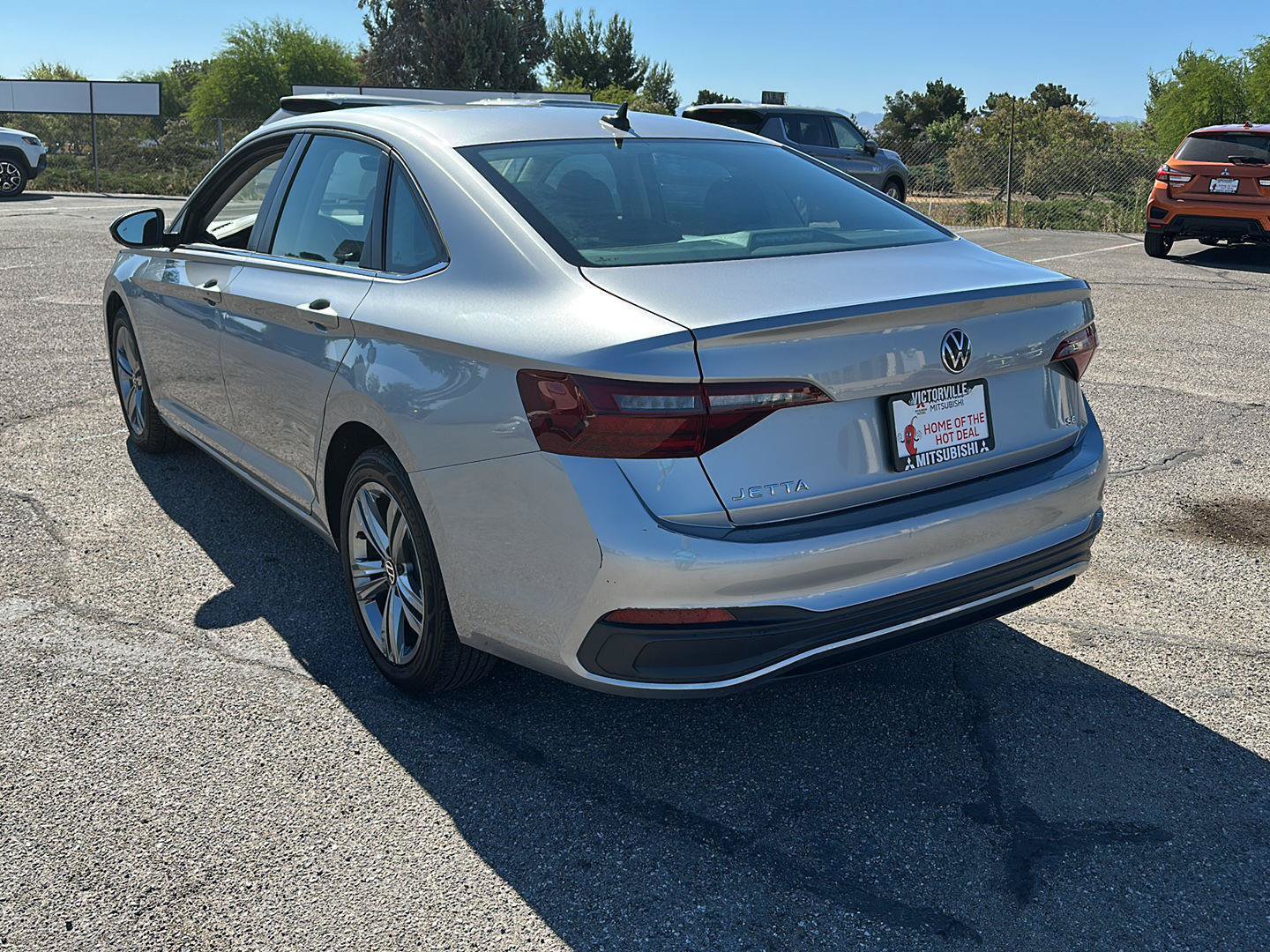 Used 2024 Volkswagen Jetta SE FWD image 6