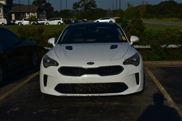 Used 2018 Kia Stinger Premium AWD/4WD image 2