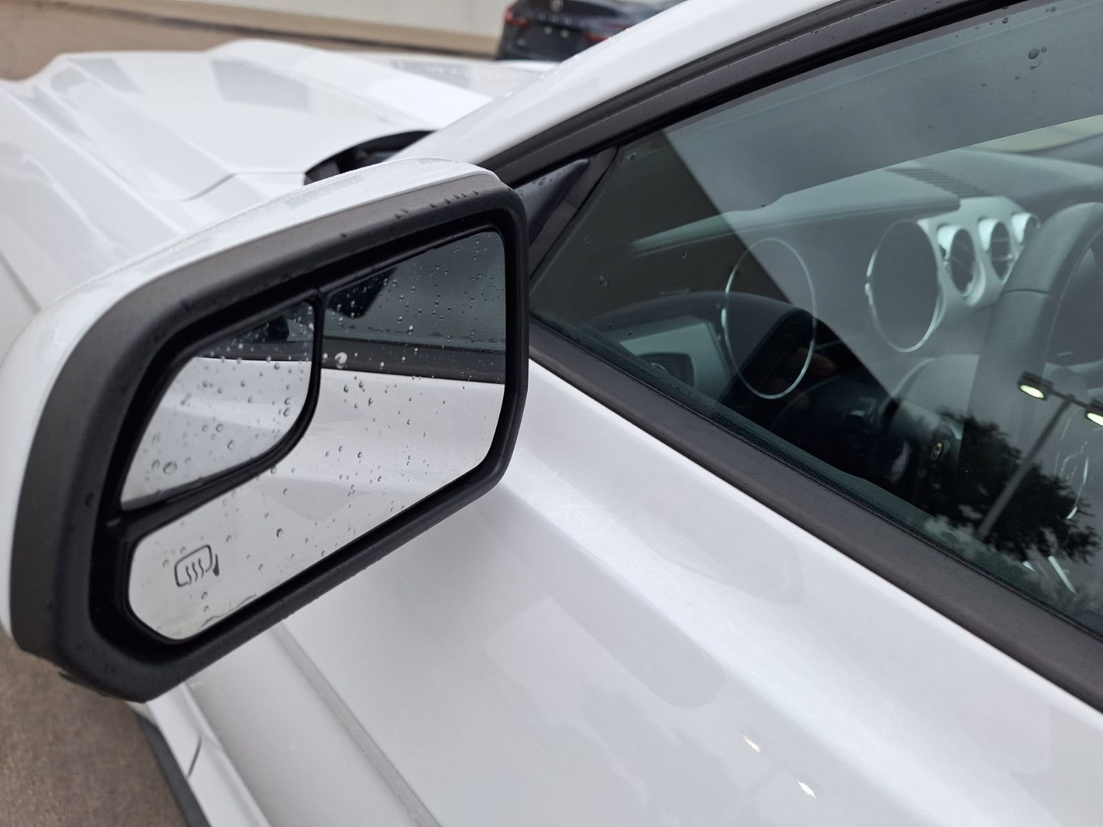 Used 2017 Ford Mustang Premium image 12