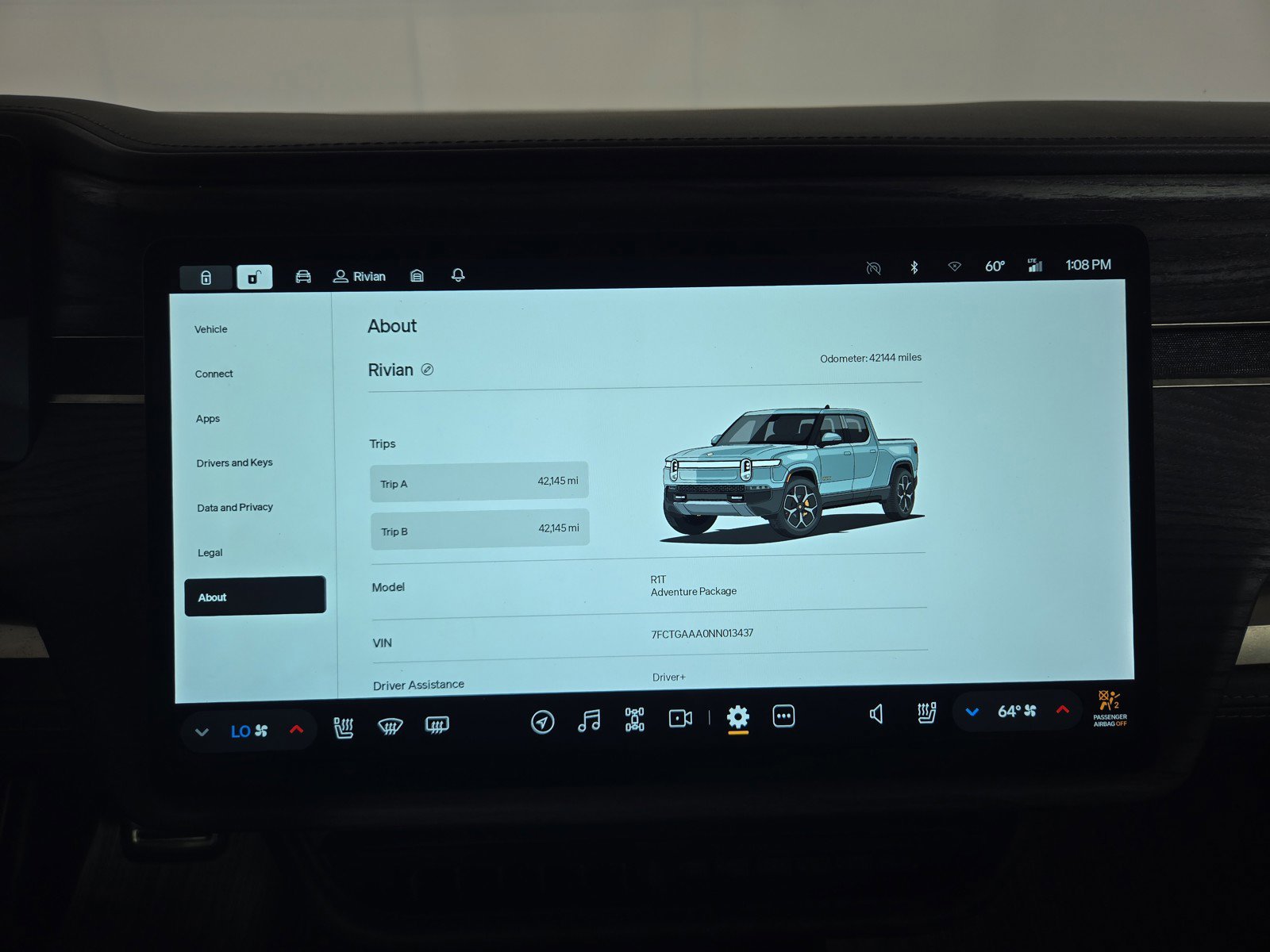 Used 2022 Rivian R1T Adventure image 27