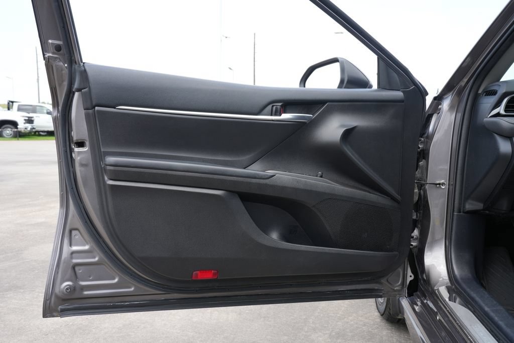 Used 2023 Toyota Camry SE FWD image 16