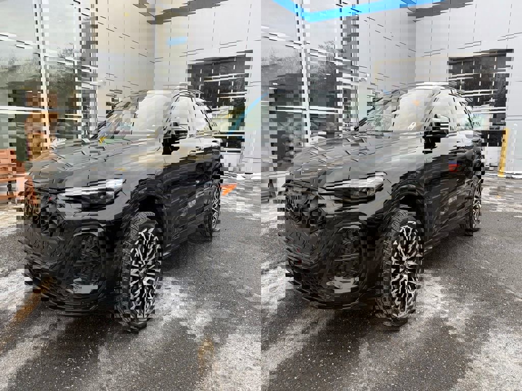 Used 2025 Audi SQ5 Premium Plus w/ Premium Plus Package image 2
