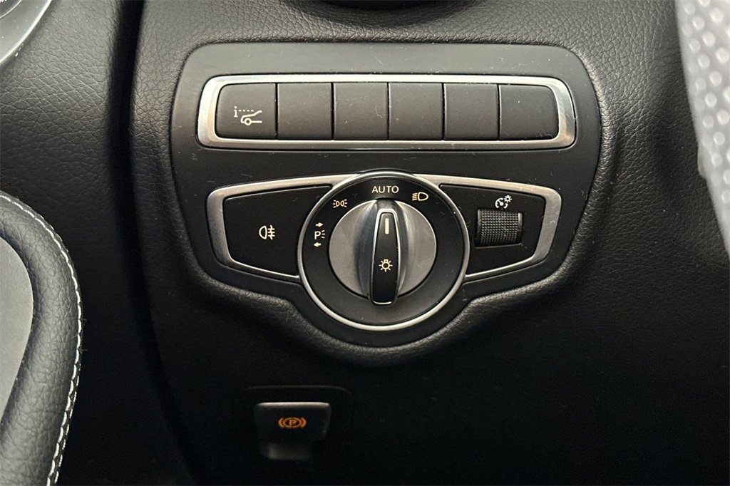 Used 2019 Mercedes-Benz GLC 300 4MATIC image 31